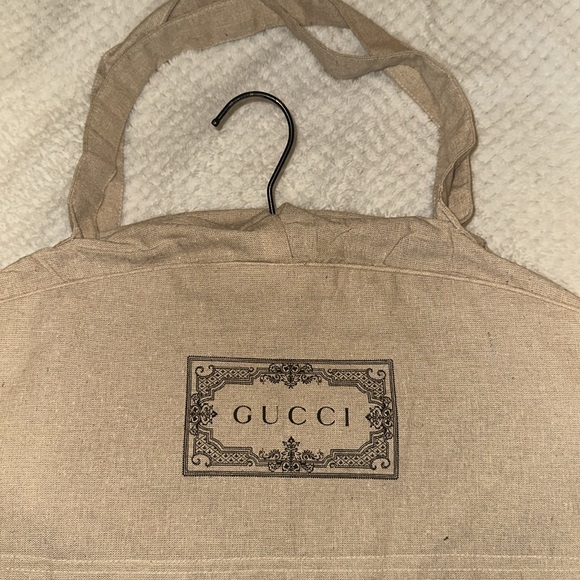 Gucci cloth double snap garment bag with black velvet Gucci hanger - Picture 4 of 8